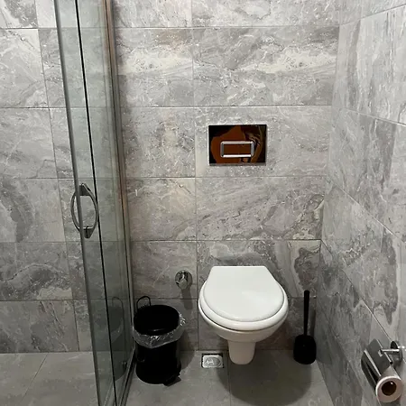 Modern In Quiet Lane 公寓