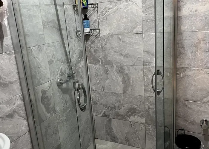 Modern In Quiet Lane * 博德鲁姆